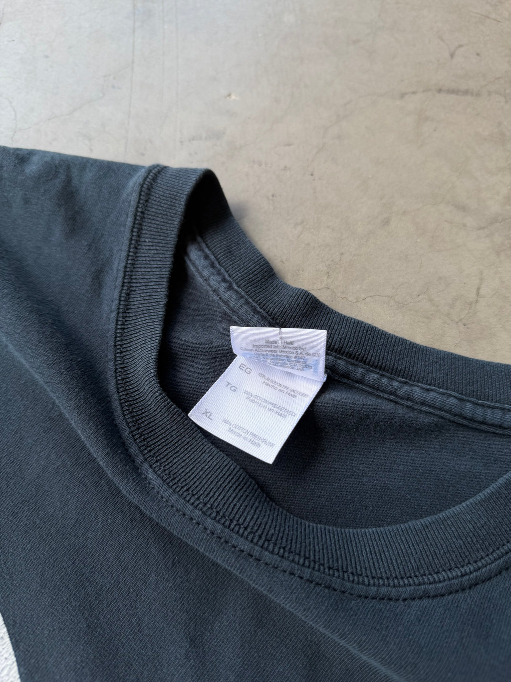 Early 2000s Hello Titty Parody Tee(XL)