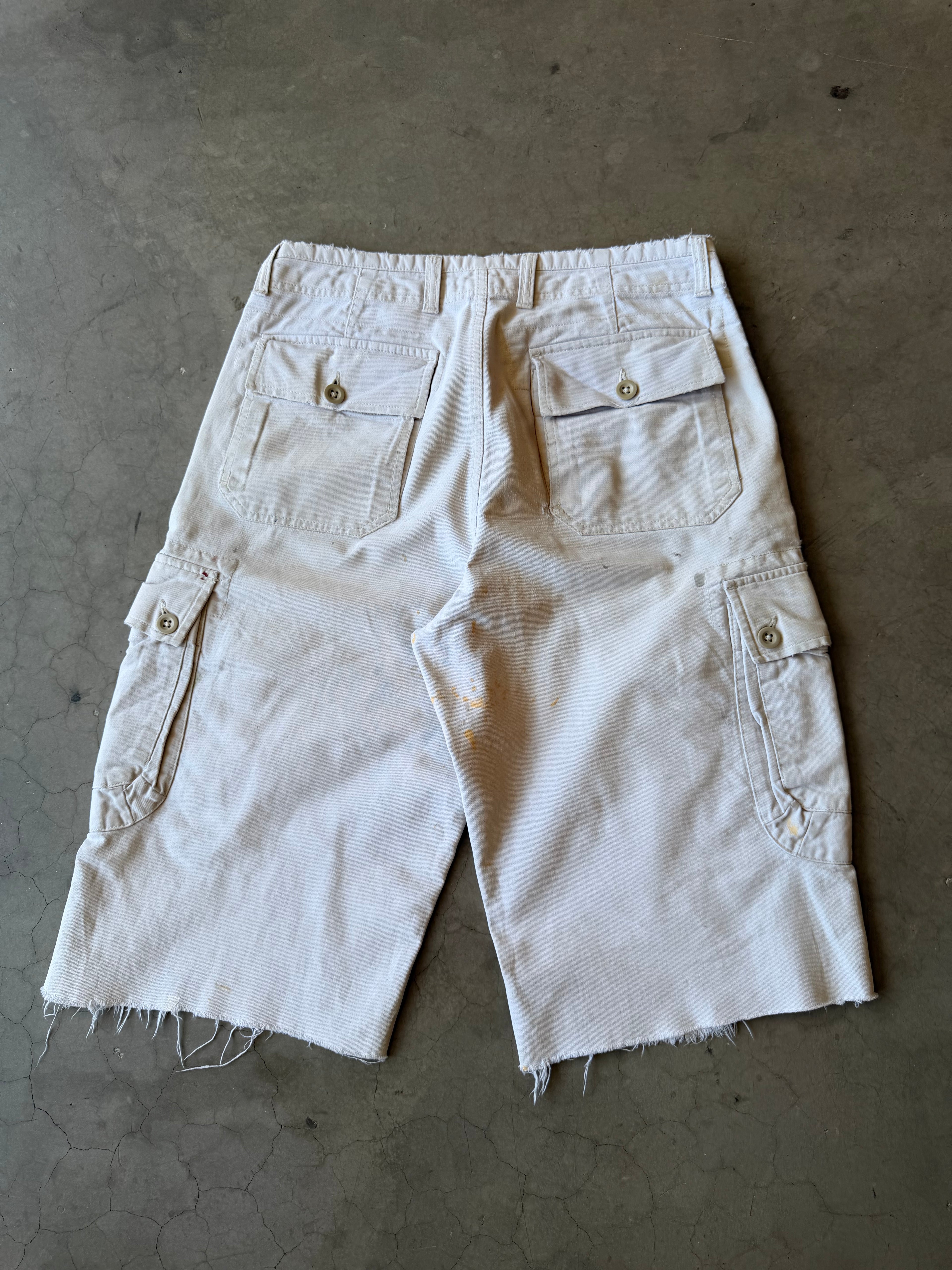 Painted White Baggy GAP Capri Cargo Shorts(31)