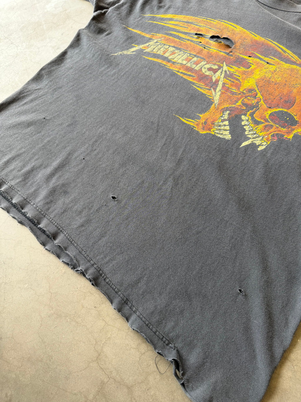 1990s Faded & Distressed Metallica Pushead Flaming Skull Tee(XL)