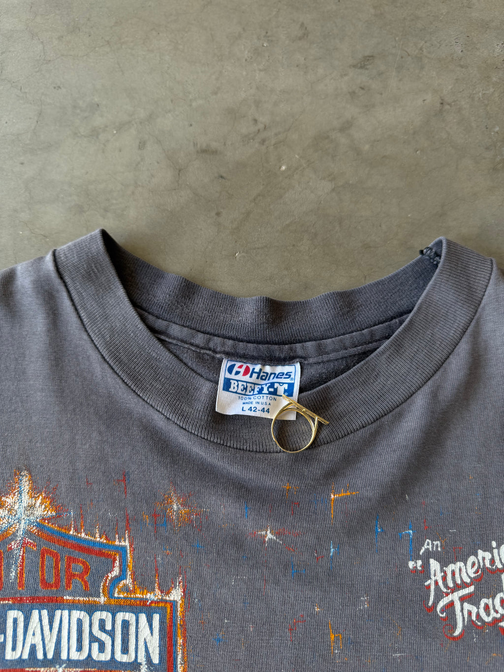 1980s Extremely Faded Harley Davidson Shield Pocket Tee(L)