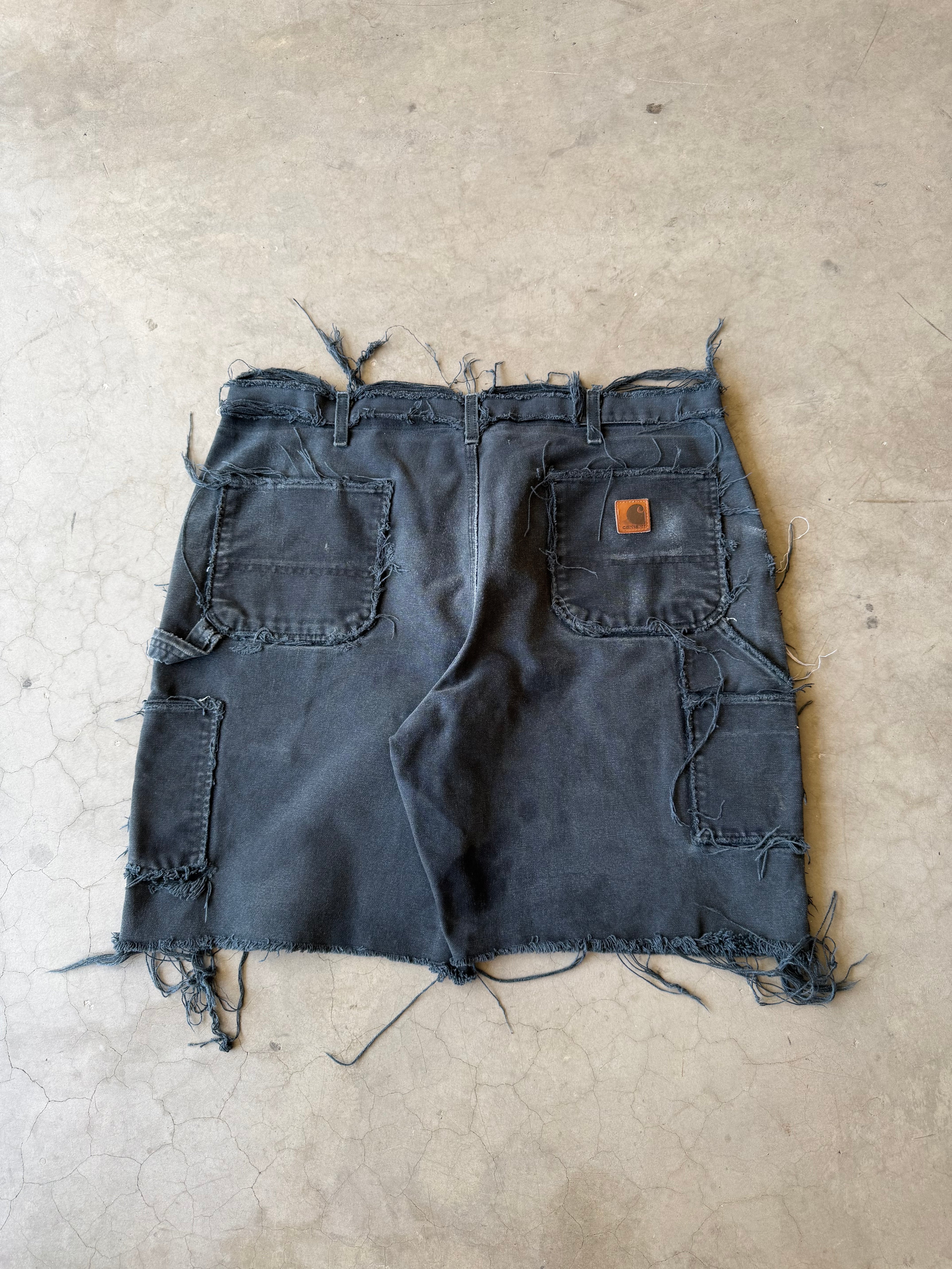 Extremely Distressed Carhartt Shorts(38)