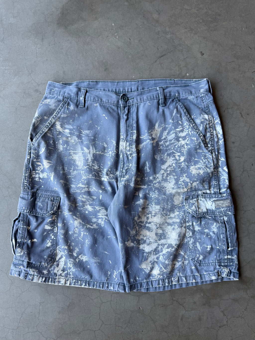 Extremely Painted Grey Wrangler Cargo Shorts(36)