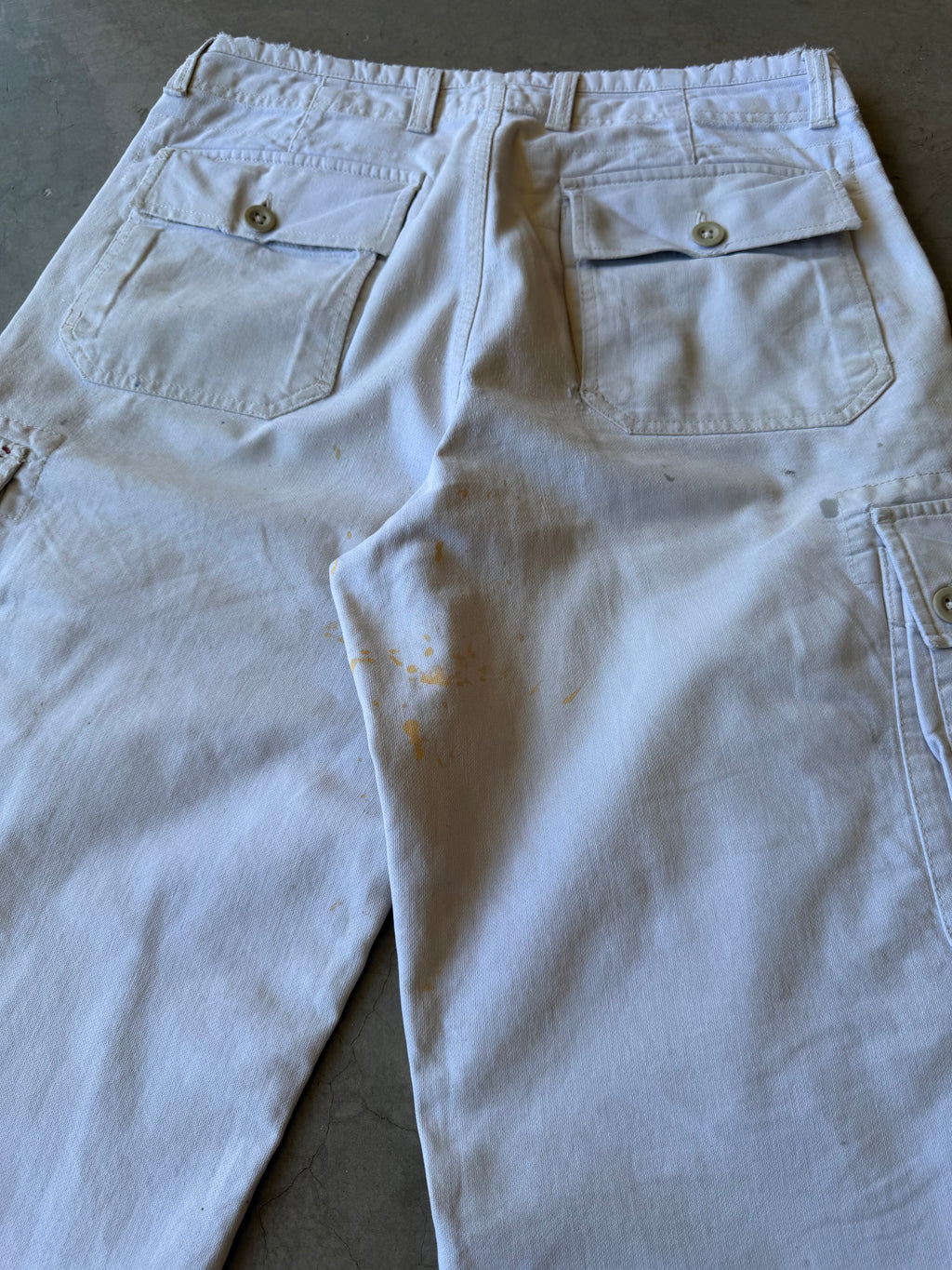 Painted White Baggy GAP Capri Cargo Shorts(31)