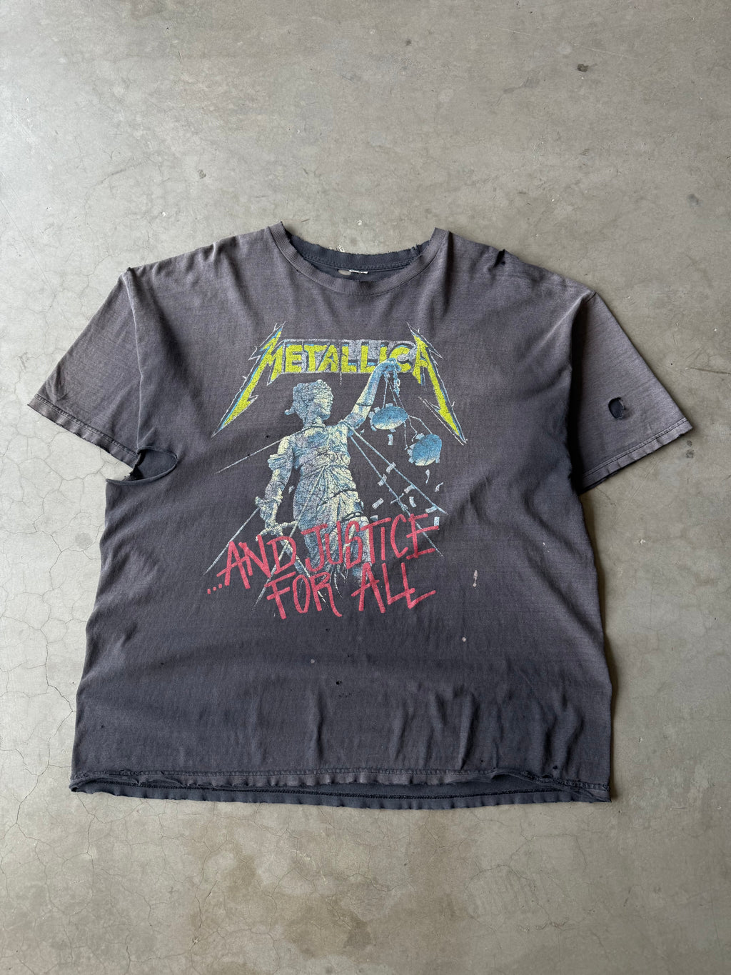 Late 1990s/Early 2000s Faded & Distressed Metallica Justice For All Tee(XL)