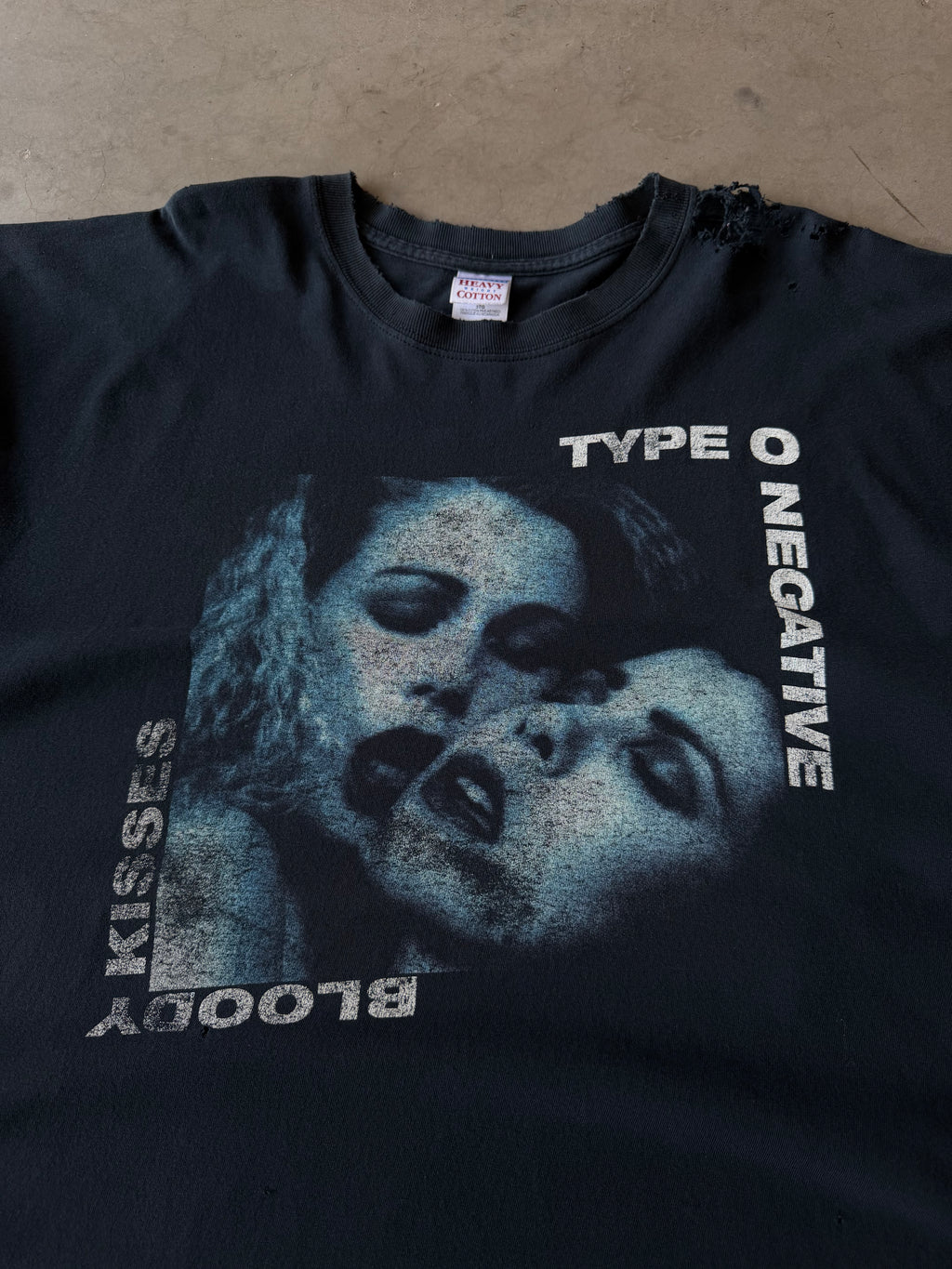 Early 2000s Distressed Typo O Negative Bloody Kisses Tee(XXXL)