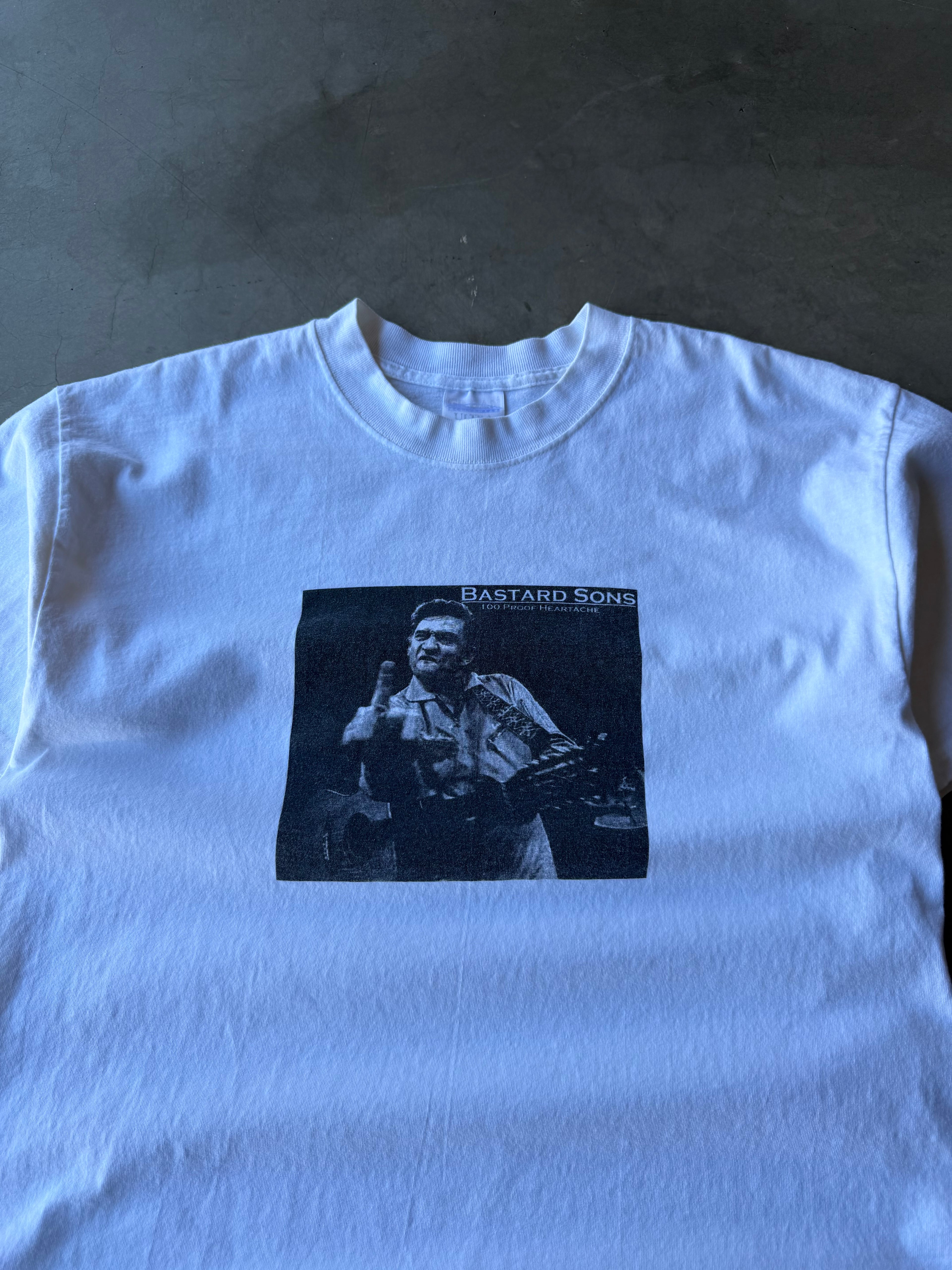 Early 2000s Johnny Cash Middle Finger Tee(L)