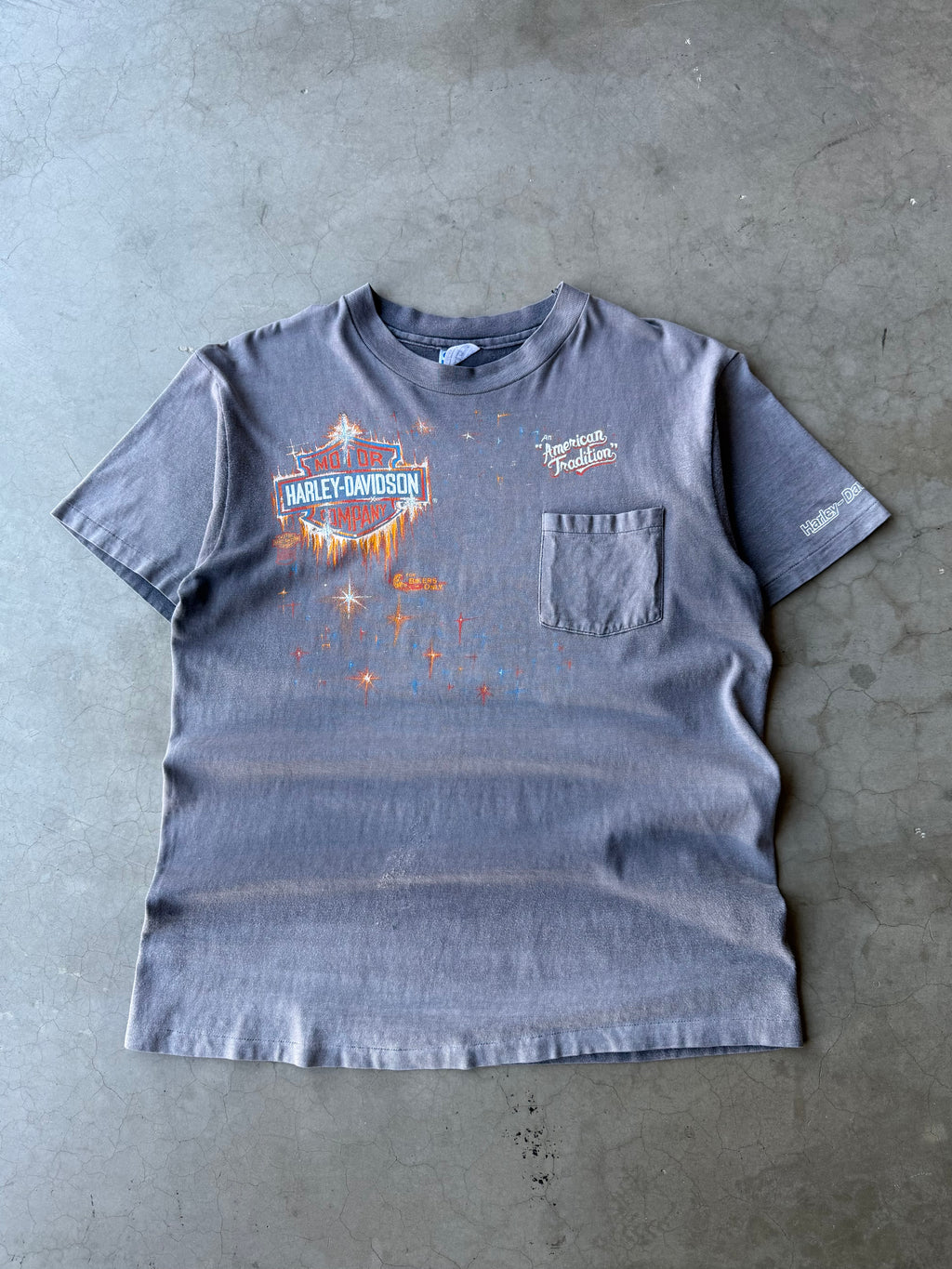 1980s Extremely Faded Harley Davidson Shield Pocket Tee(L)