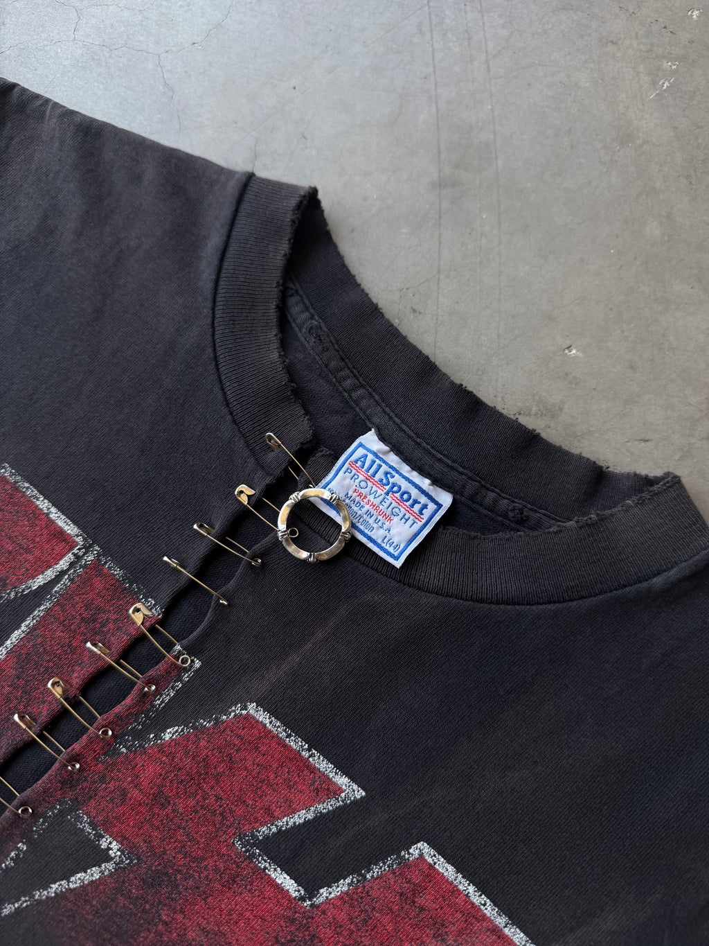 1990s Faded & Distressed Kiss Alive Worldwide Tee(L)