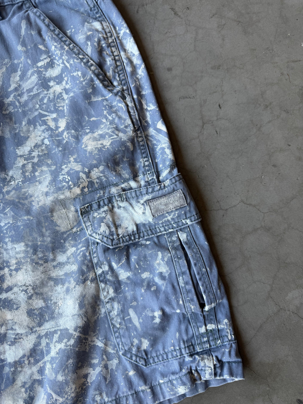 Extremely Painted Grey Wrangler Cargo Shorts(36)