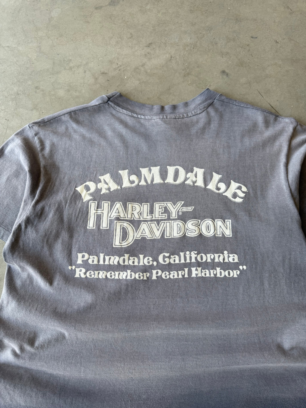 1980s Extremely Faded Harley Davidson Shield Pocket Tee(L)