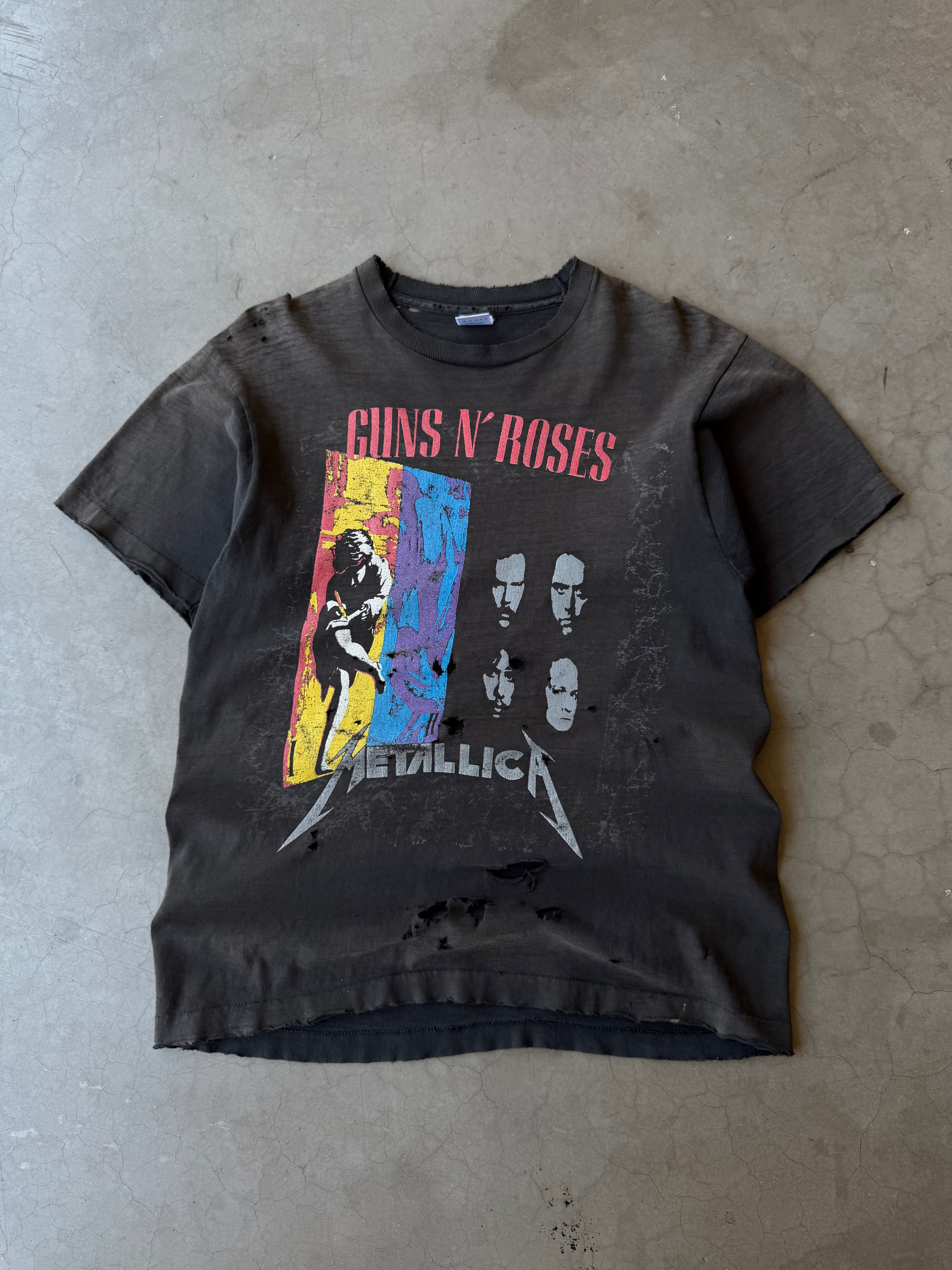 1990s Extremely Faded & Distressed Metallica Guns N’ Roses Tee(L)