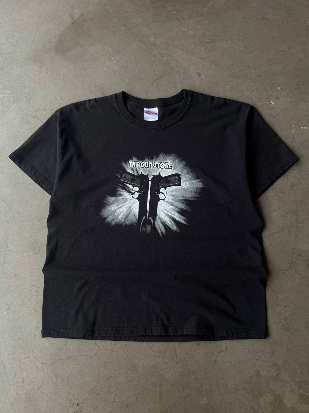 Early 2000s The Gun Store Tee(XL)