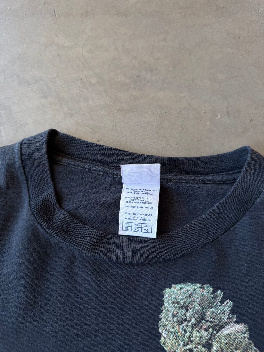 Early 2000s Size Matters Weed Tee(XL)