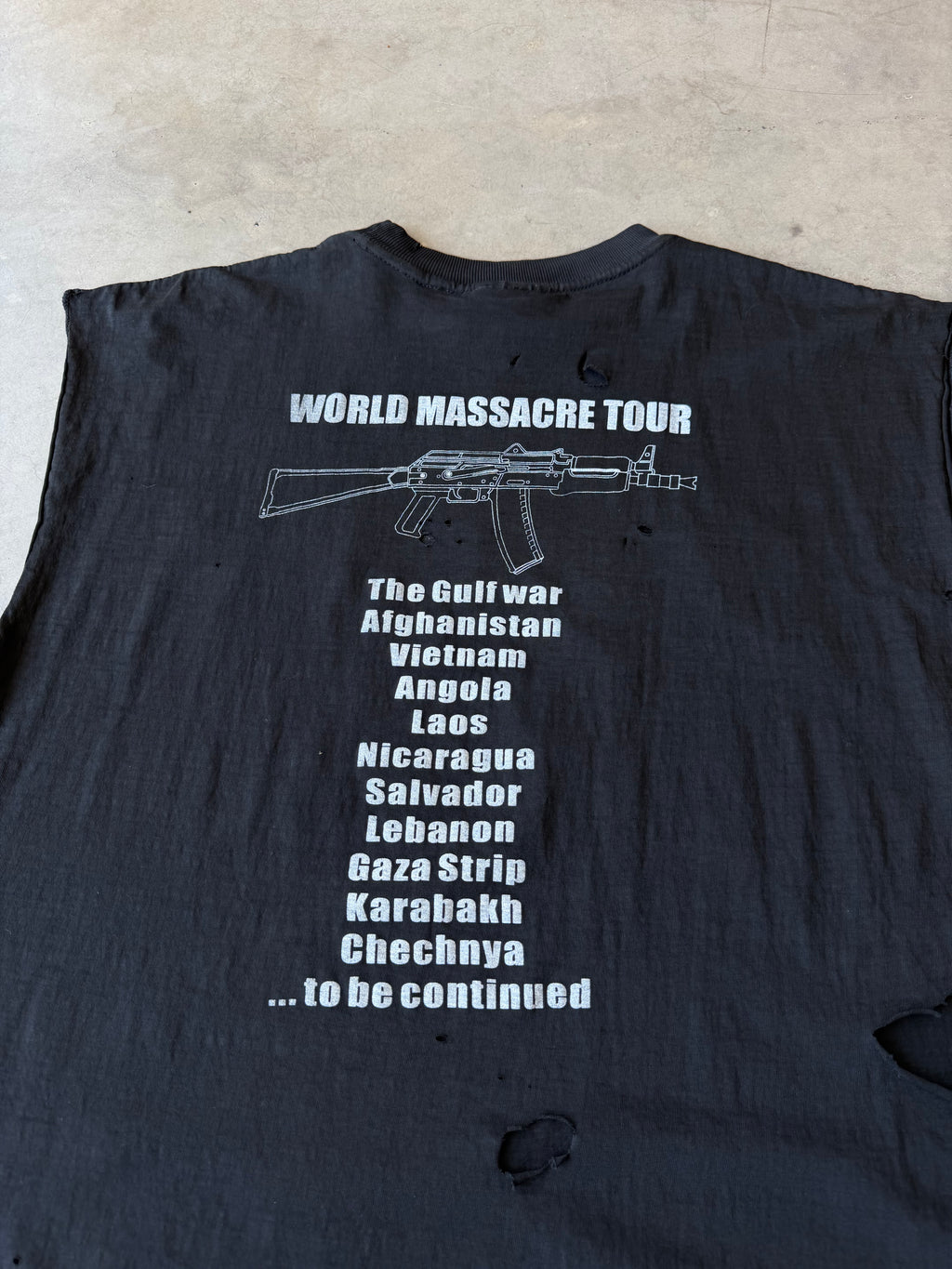 Early 2000s Distressed Kalashnikov AK-47 Tank Tee(XL)