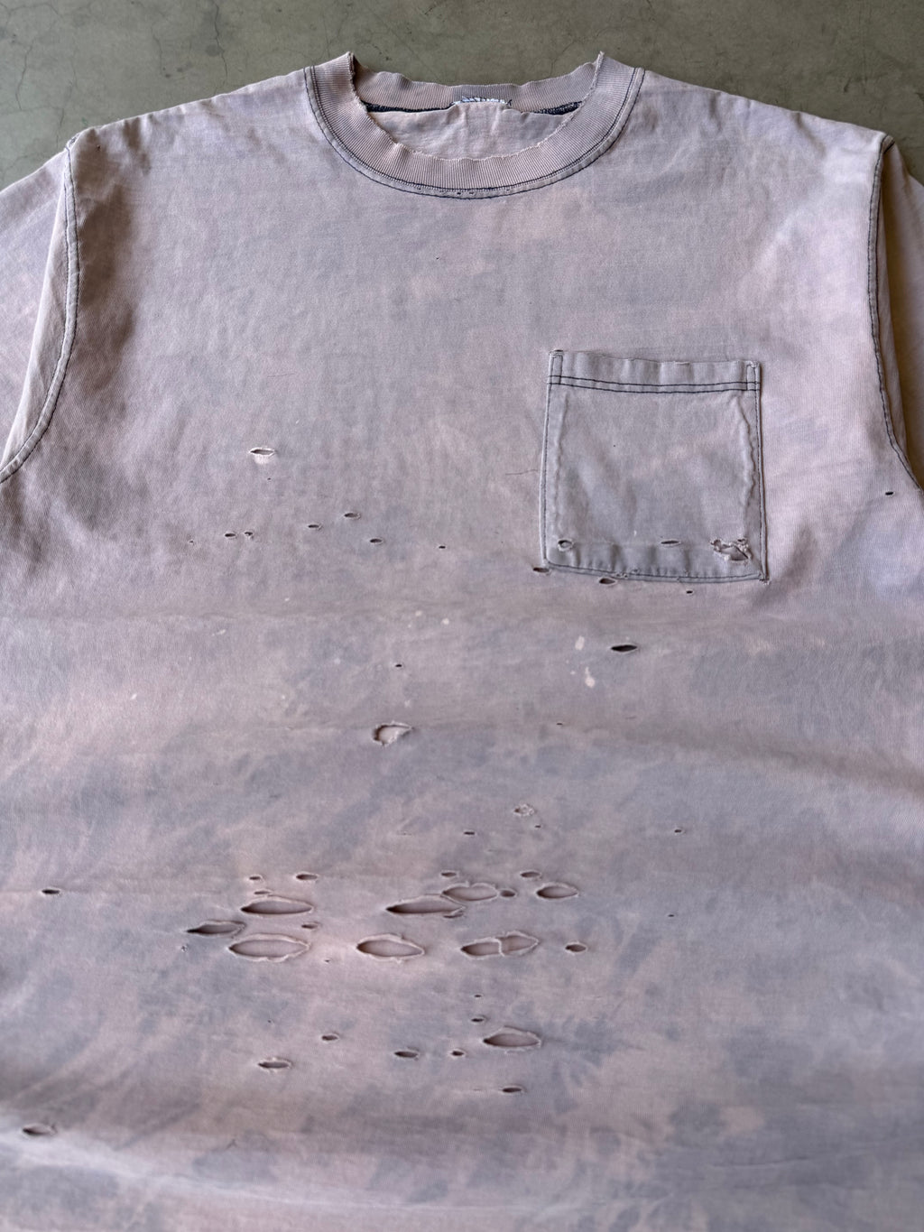 1990s Extremely Faded & Distressed Pocket Tee(L)