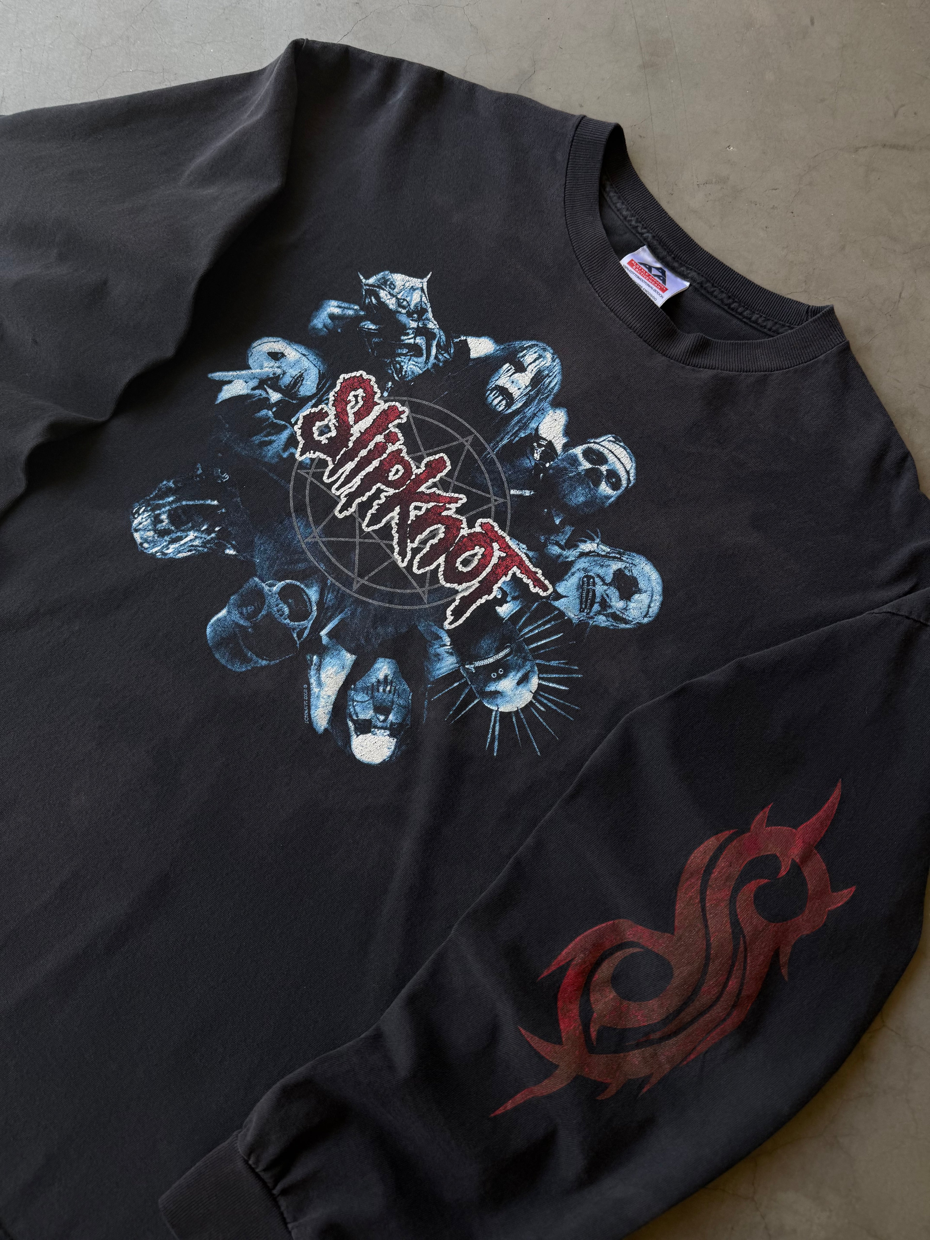 Early 2000s Lightly Faded Slipknot Long Sleeve Tee(XL)