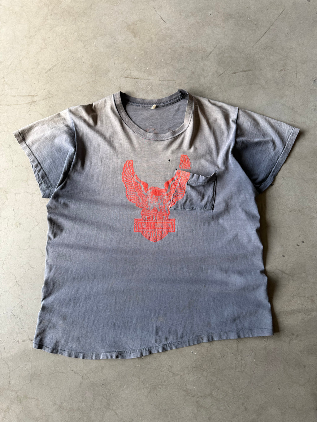 1980s Extremely Faded Harley Davidson Eagle Pocket Tee(L)