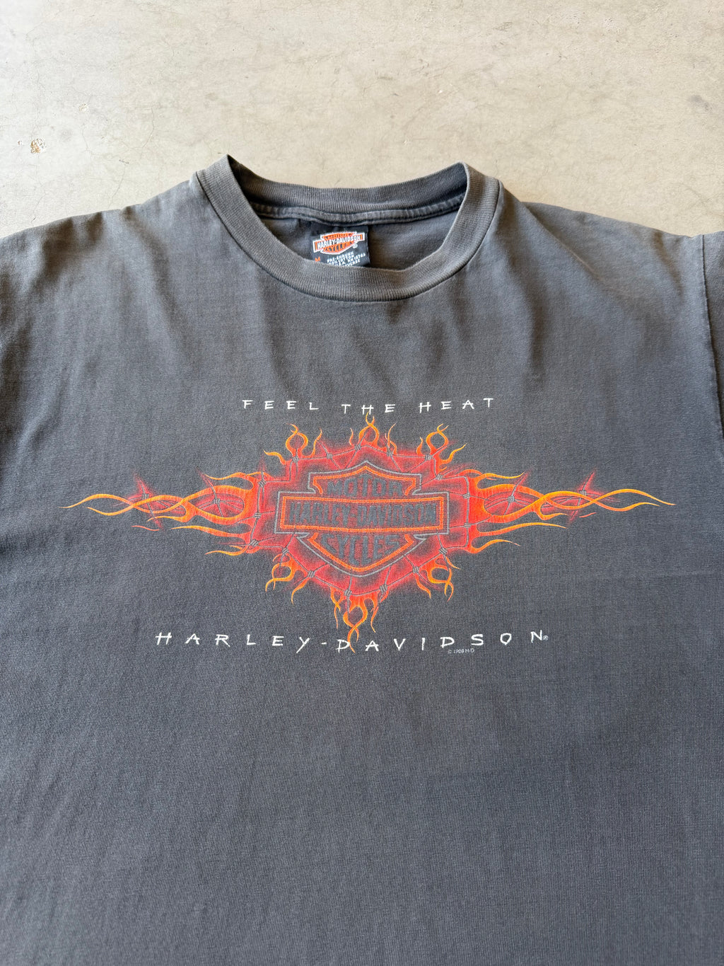 1990s Faded Feel The Heat Harley Davidson Tee(M)